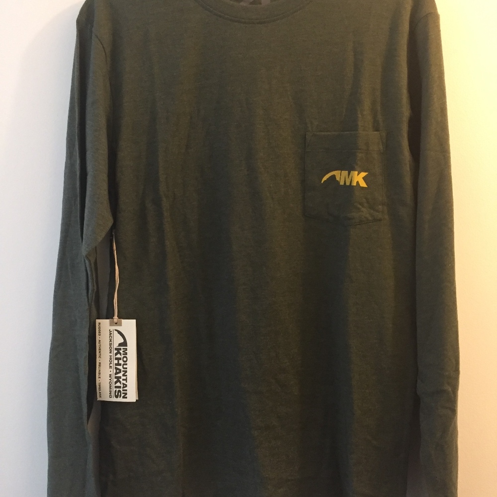 **New** Men's Long Sleeve Mountain Khaki T-Shirt.